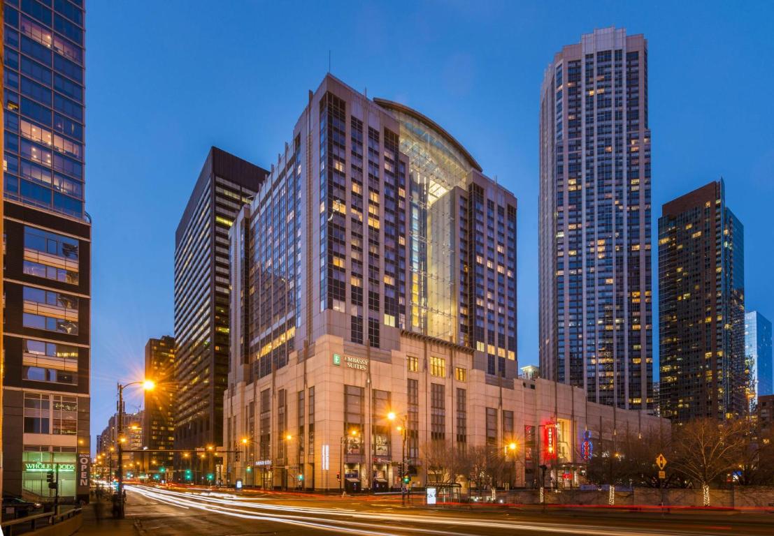 Embassy Suites by Hilton Chicago Downtown Magnificent Mile