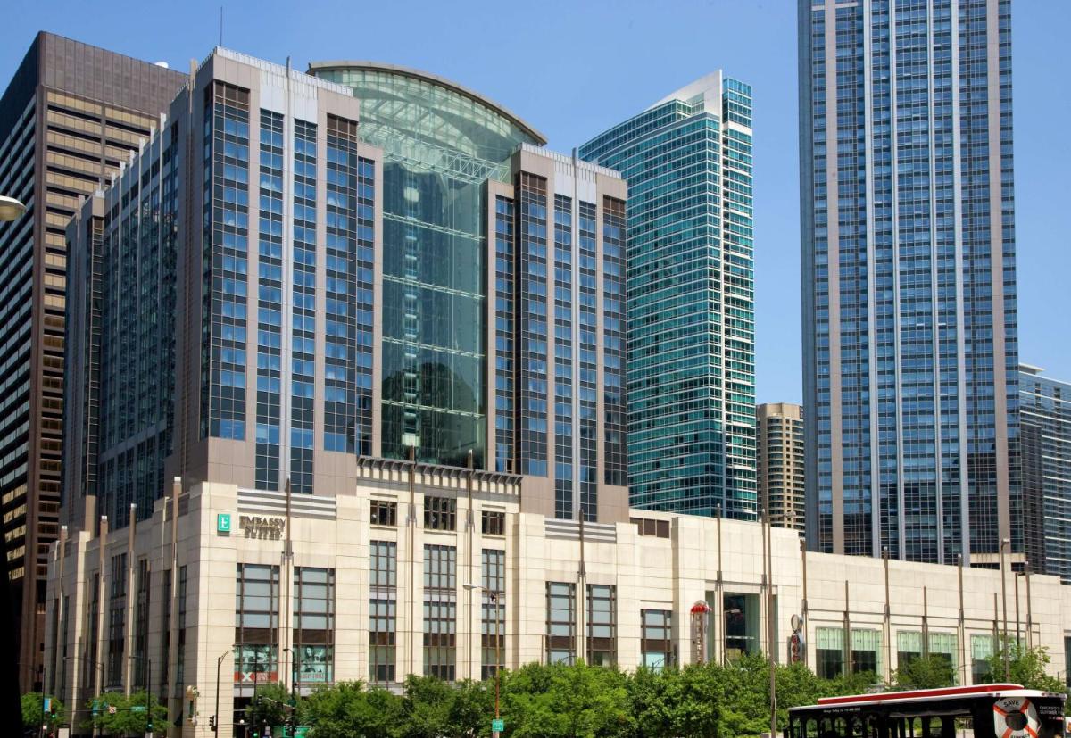 Embassy Suites by Hilton Chicago Downtown Magnificent Mile