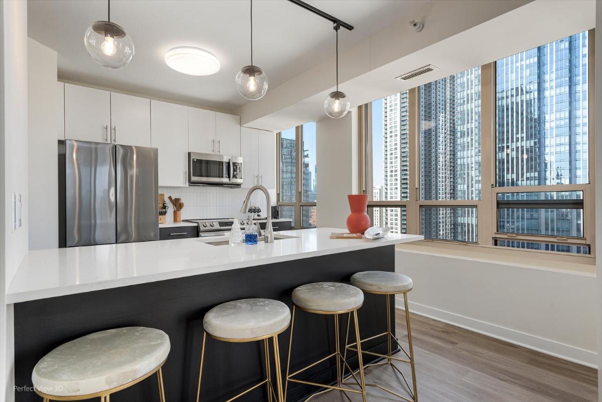 Fully Furnished Apts at The Mag mile -Cloud9 – 747