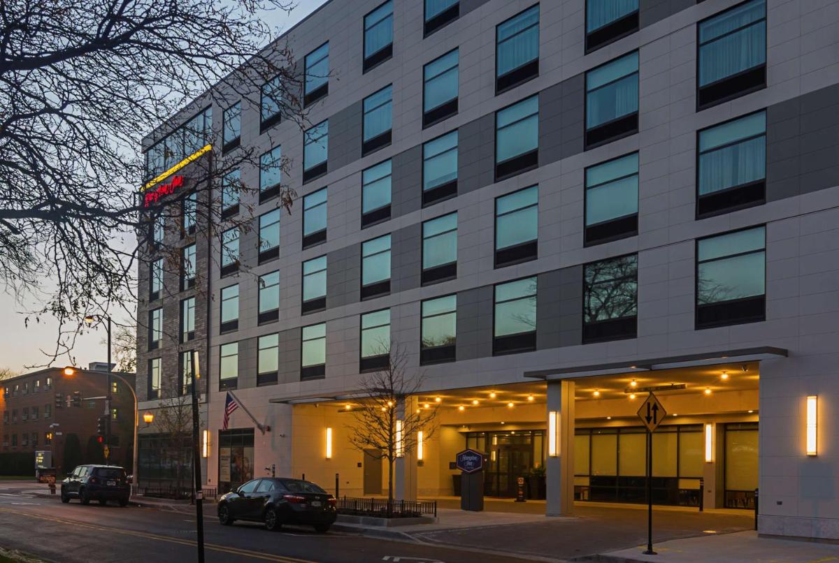 Hampton Inn Chicago North-Loyola Station, Il