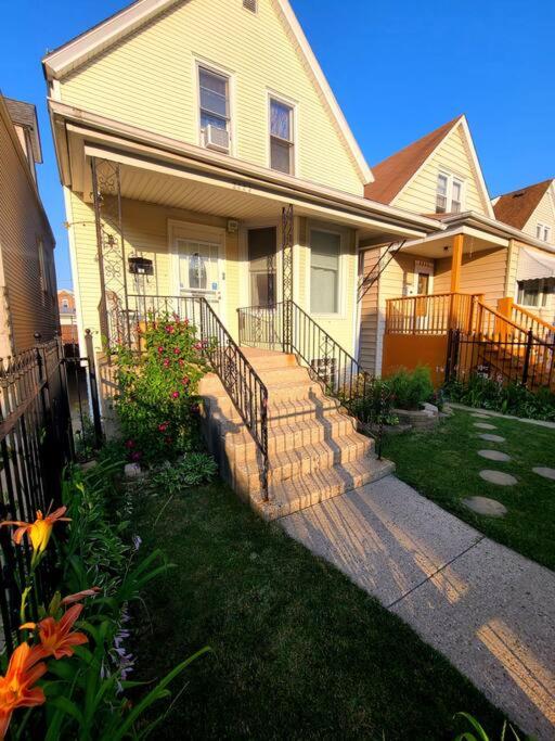 Hermosa House ECO-HOME – Cozy 3BR, Free Parking, Solar Powered, by Logan Square with Backyard, Firepit, Garden