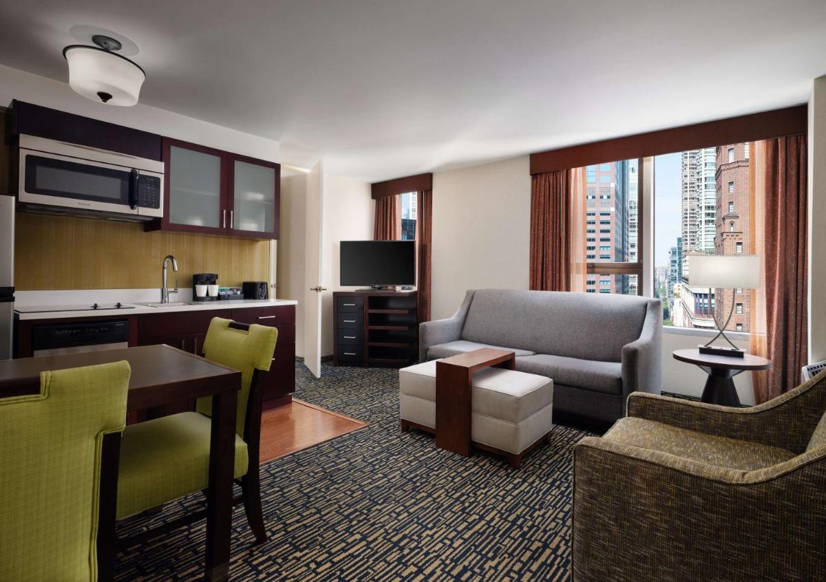 Homewood Suites by Hilton Chicago Downtown – Magnificent Mile