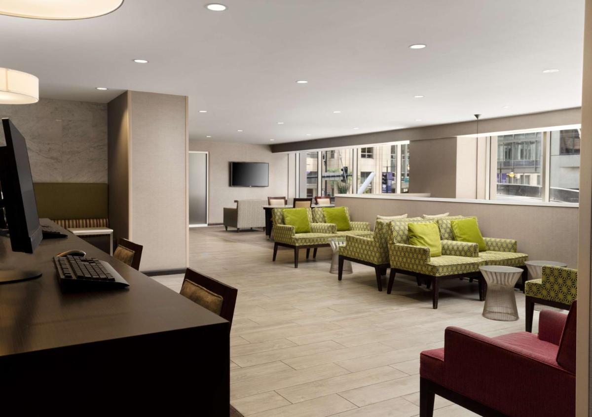 Homewood Suites by Hilton Chicago Downtown – Magnificent Mile