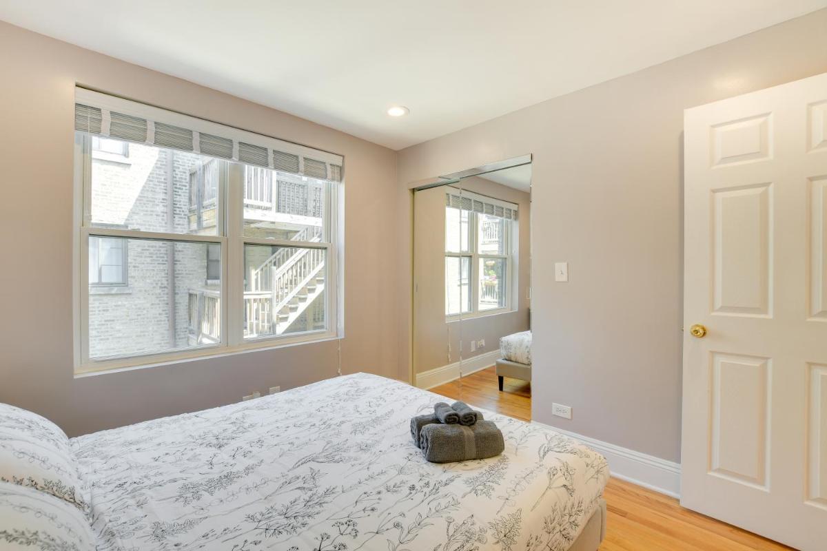 Pet-Friendly Urban Chicago Vacation Rental Condo