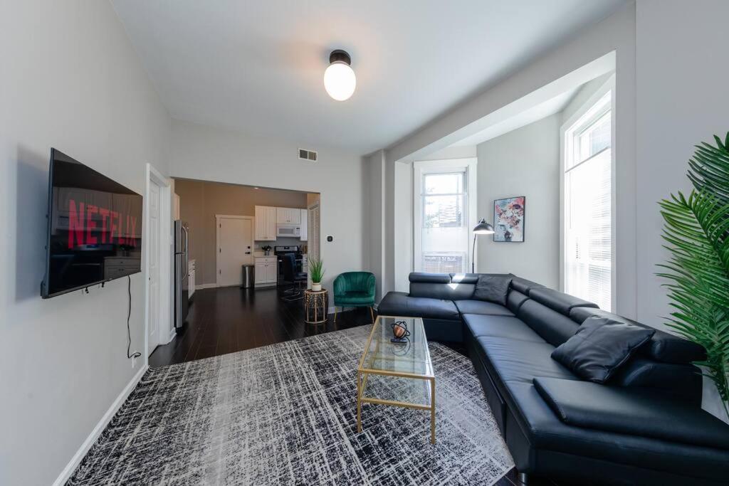 The Secret West Loop Oasis for up to 4 guests