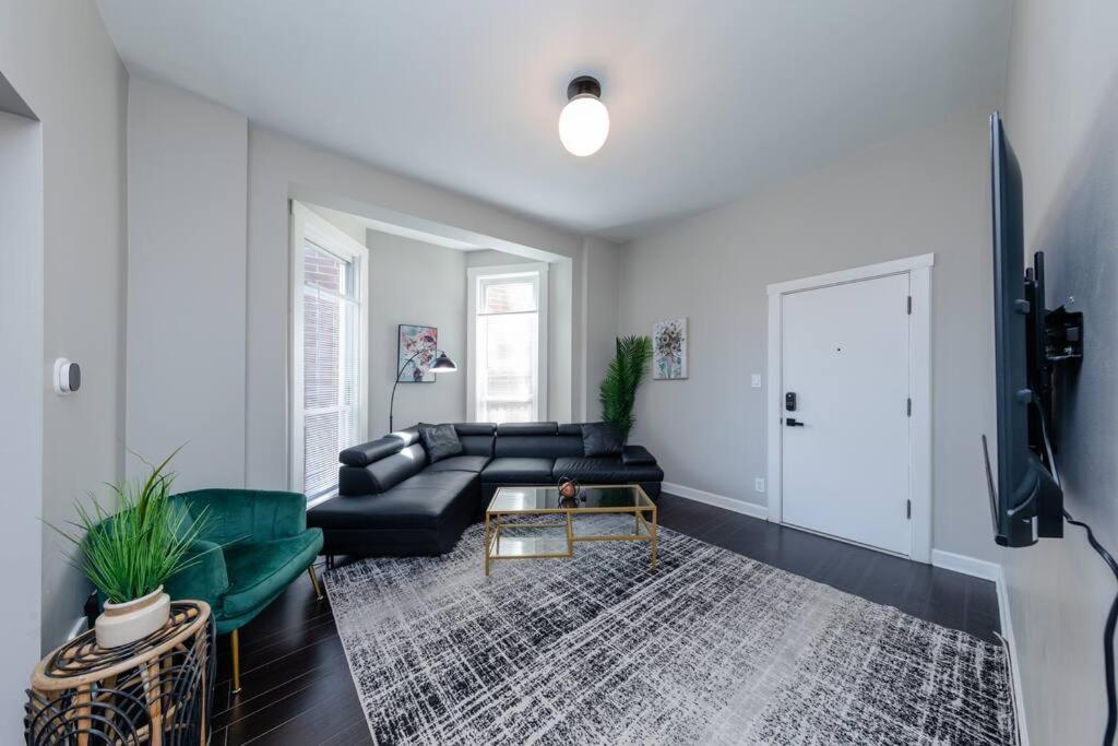 The Secret West Loop Oasis for up to 4 guests