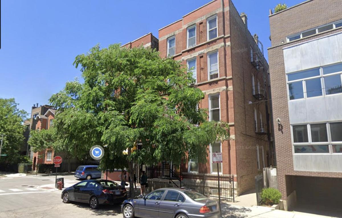 The Secret West Loop Oasis with in-unit washer and dryer for up to 6 guests