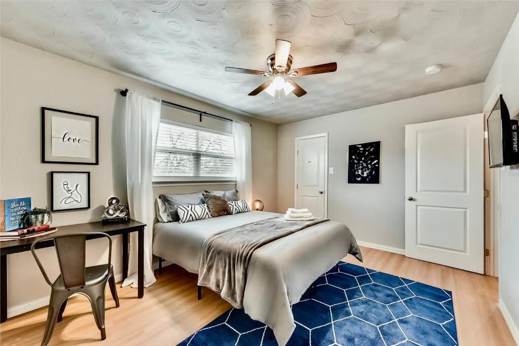 Dallas Boutique Flat + Arboretum Tickets Included