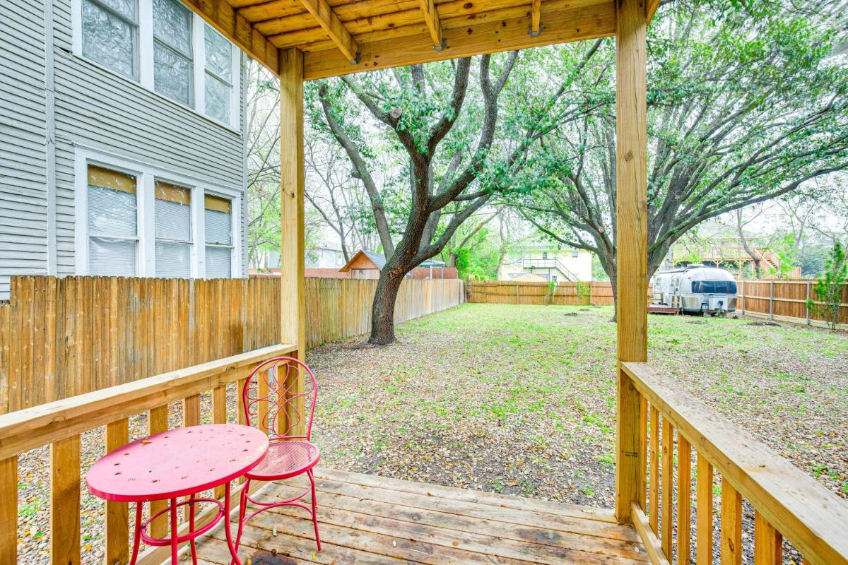 Dallas Getaway with Deck – Near Fair Park!