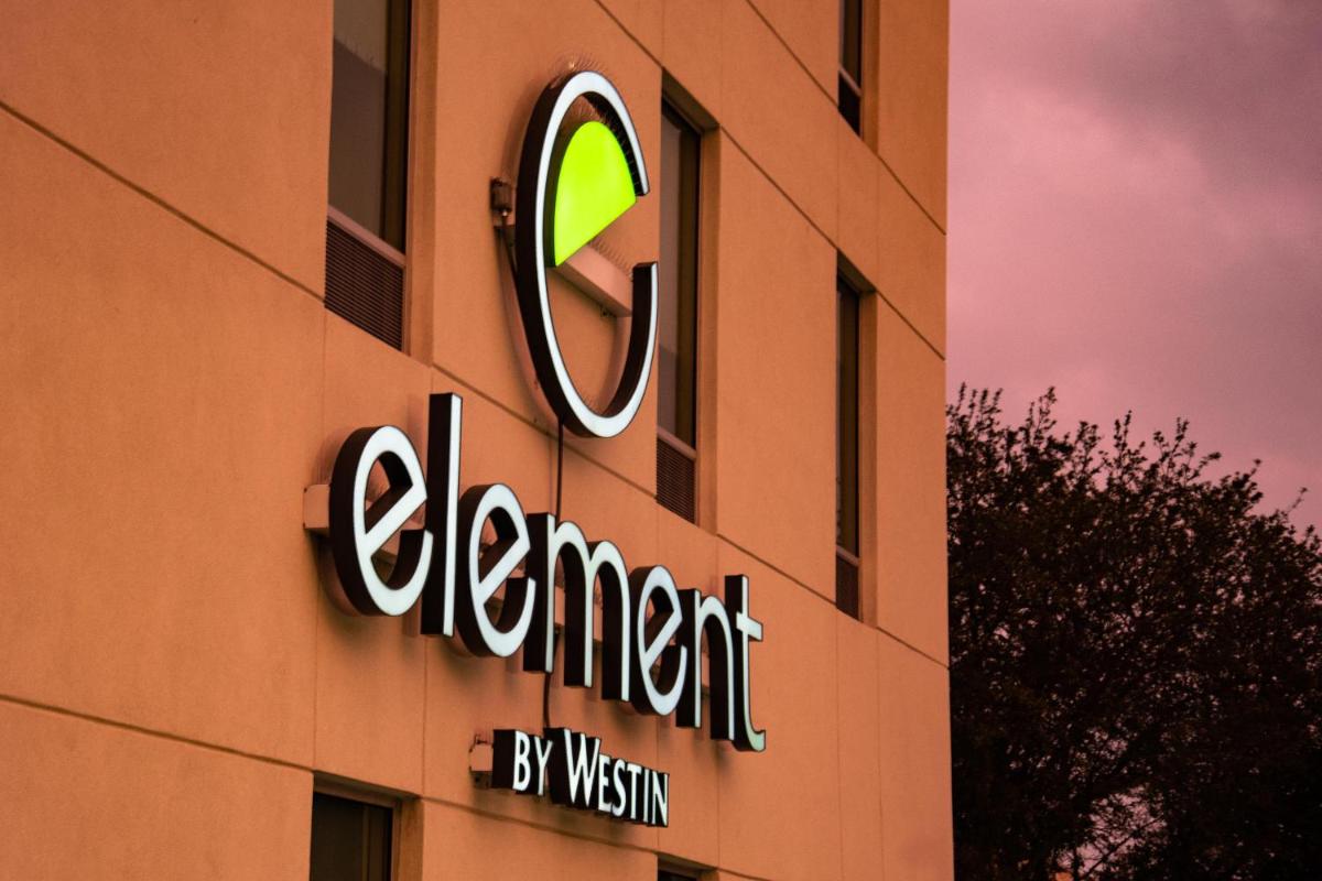 Element Dallas Downtown East