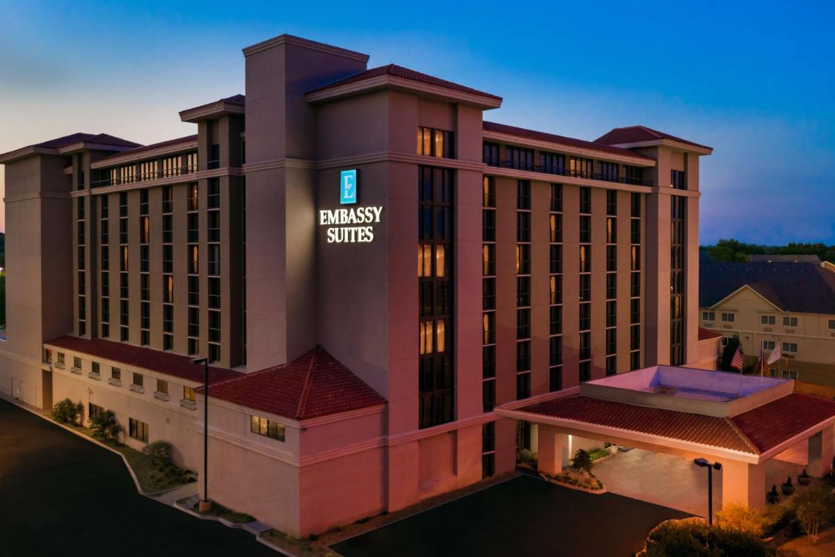 Embassy Suites Dallas – Park Central Area