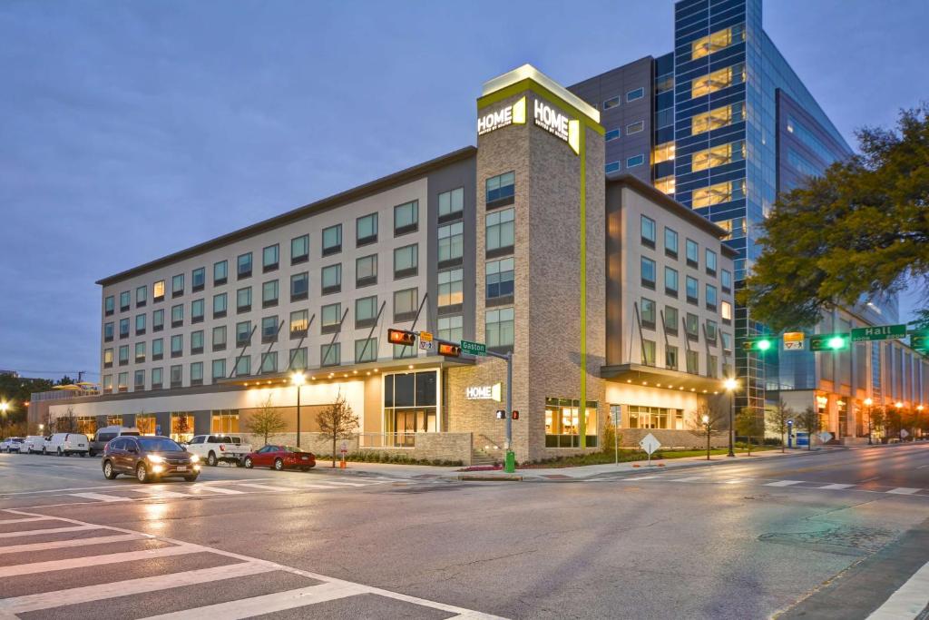 Home2 Suites by Hilton Dallas Downtown at Baylor Scott & White