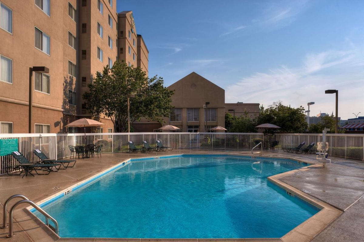 Homewood Suites by Hilton Dallas Market Center