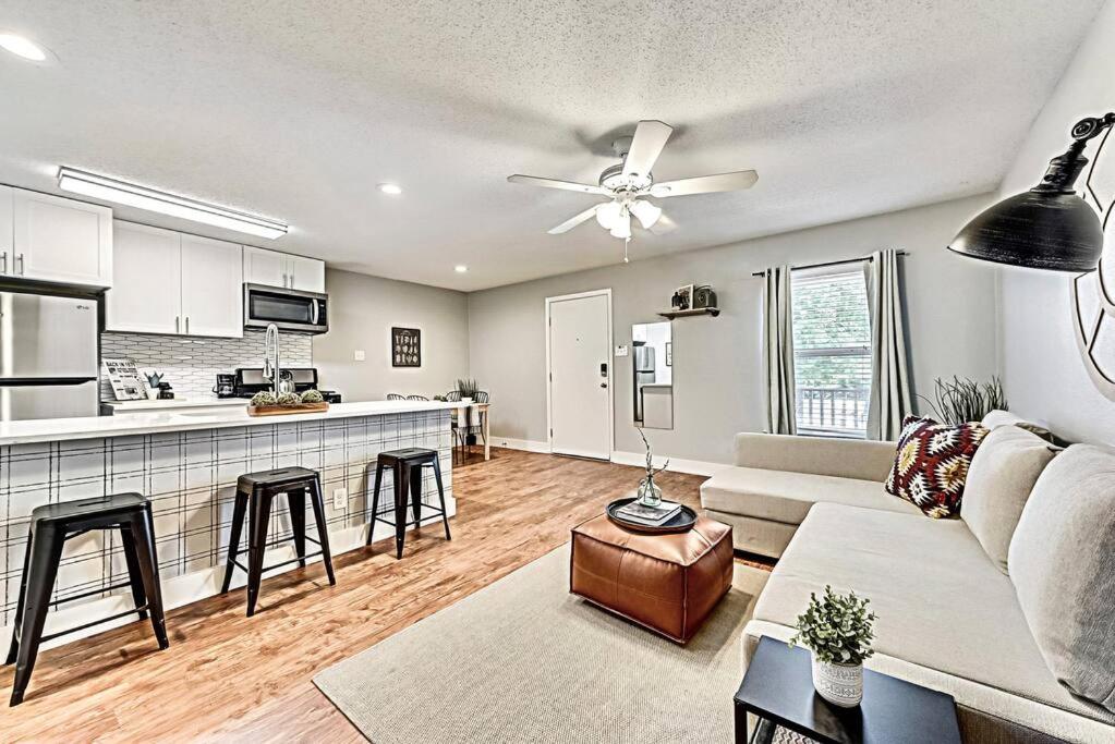 NEW – Near Deep Ellum + Downtown Dallas Flat