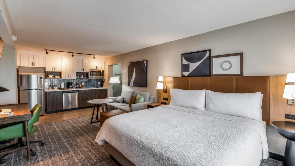 Staybridge Suites Dallas Market Ctr Love Field, an IHG Hotel