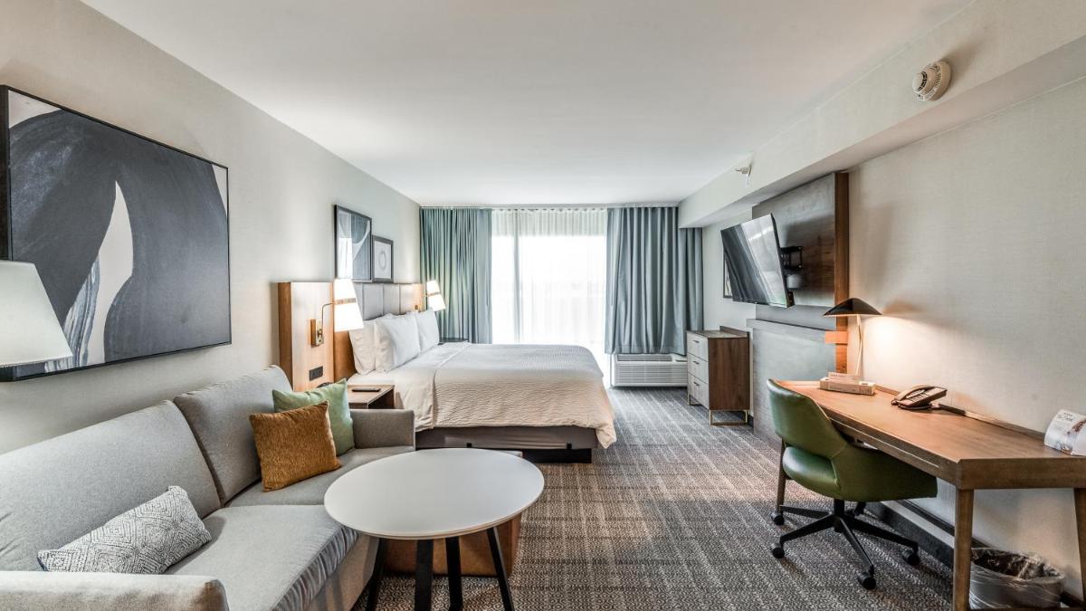 Staybridge Suites Dallas Market Ctr Love Field, an IHG Hotel