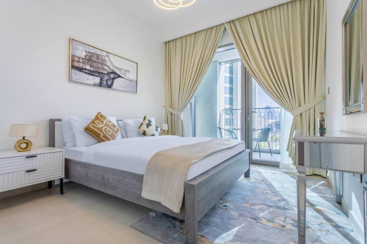 3br Facing Dubai Mall 5 Min Walk To Burj Khalifa