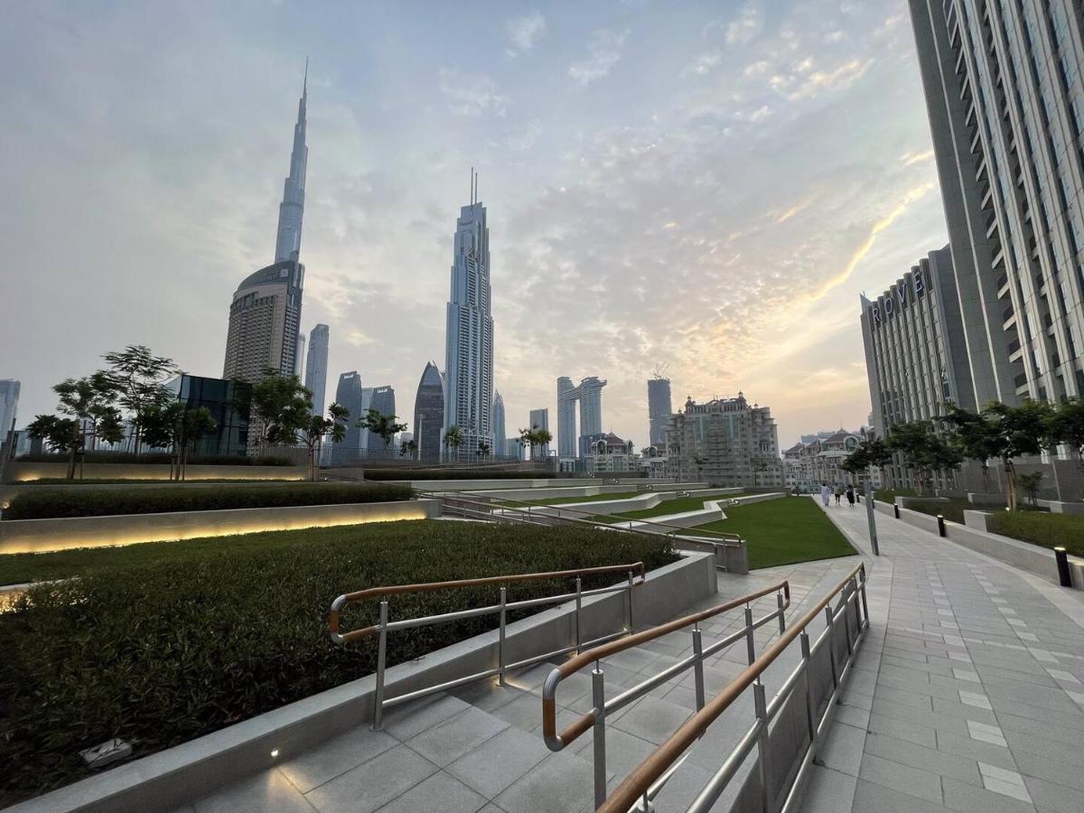 3br Facing Dubai Mall 5 Min Walk To Burj Khalifa