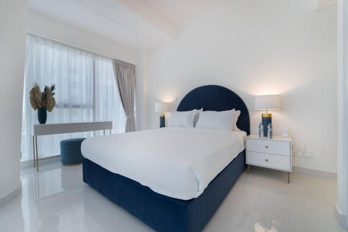 Blue dream apartment with Harbour view in Dubai Marina