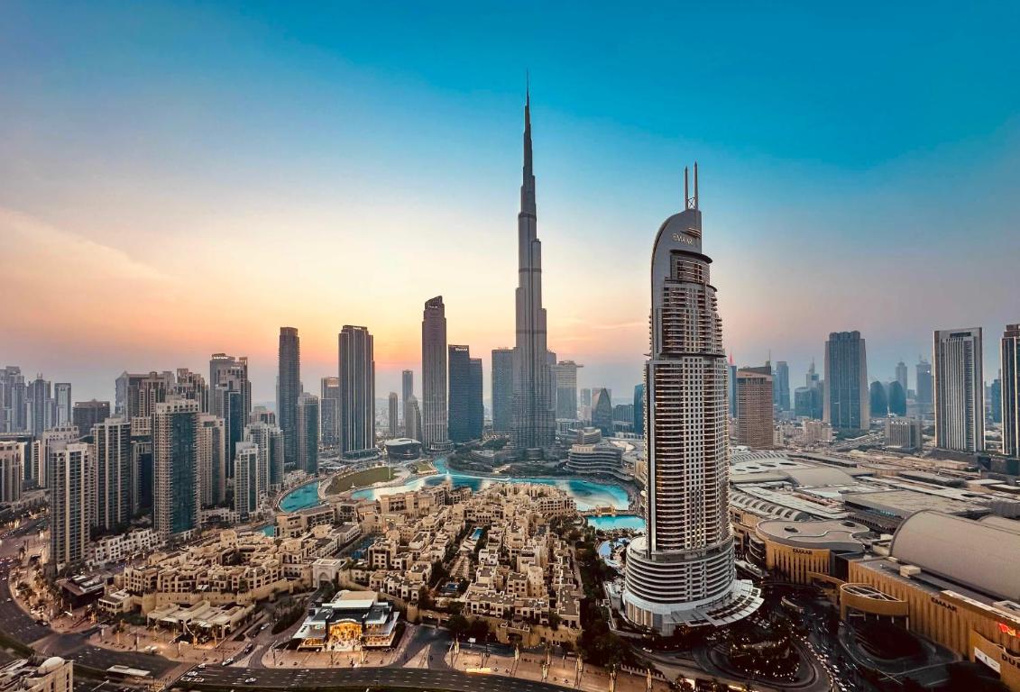 Breathtaking Burj View, Sky High Luxury 2BR Apartment by 2nd Best Home