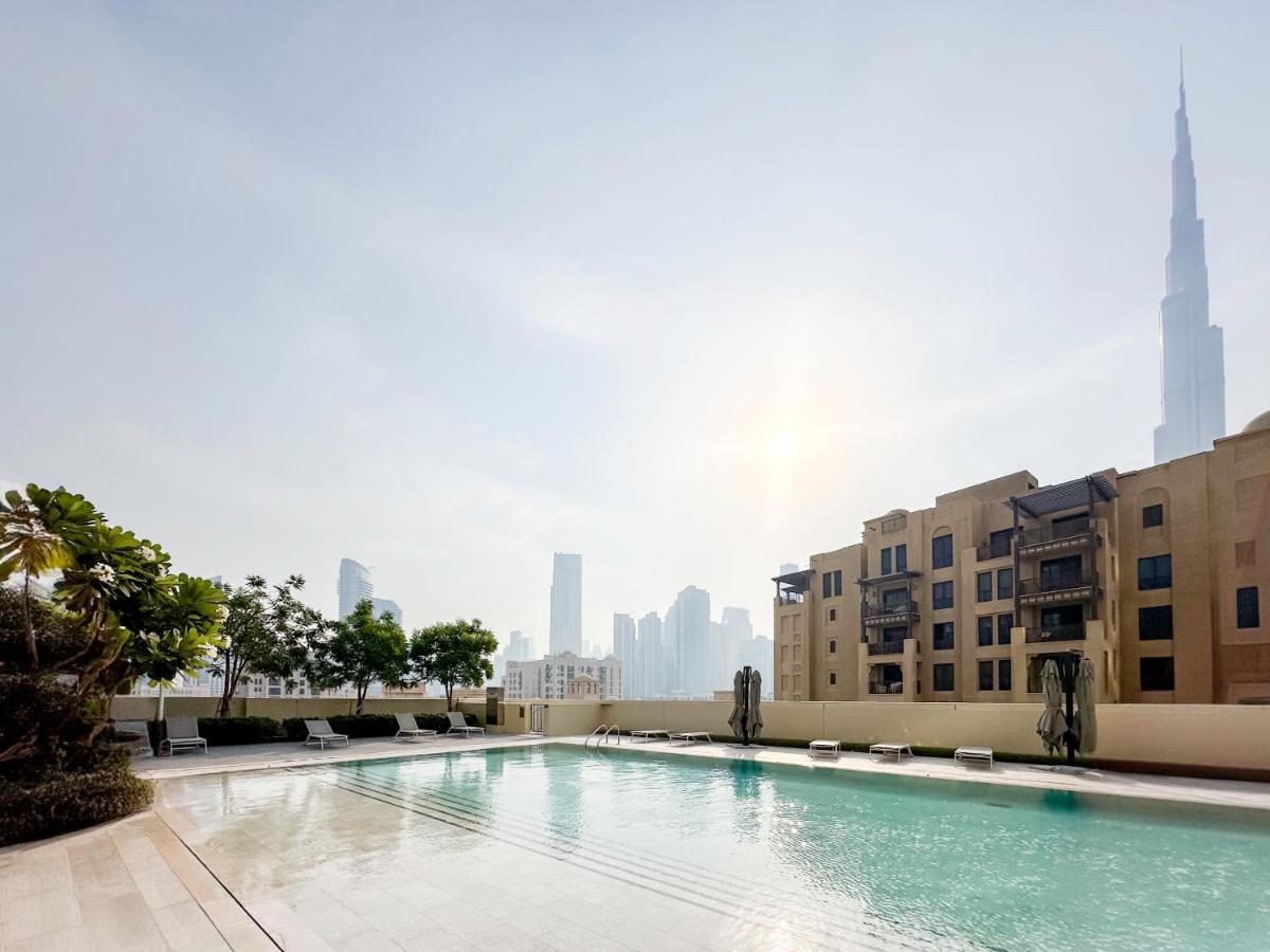 Breathtaking Burj View, Sky High Luxury 2BR Apartment by 2nd Best Home