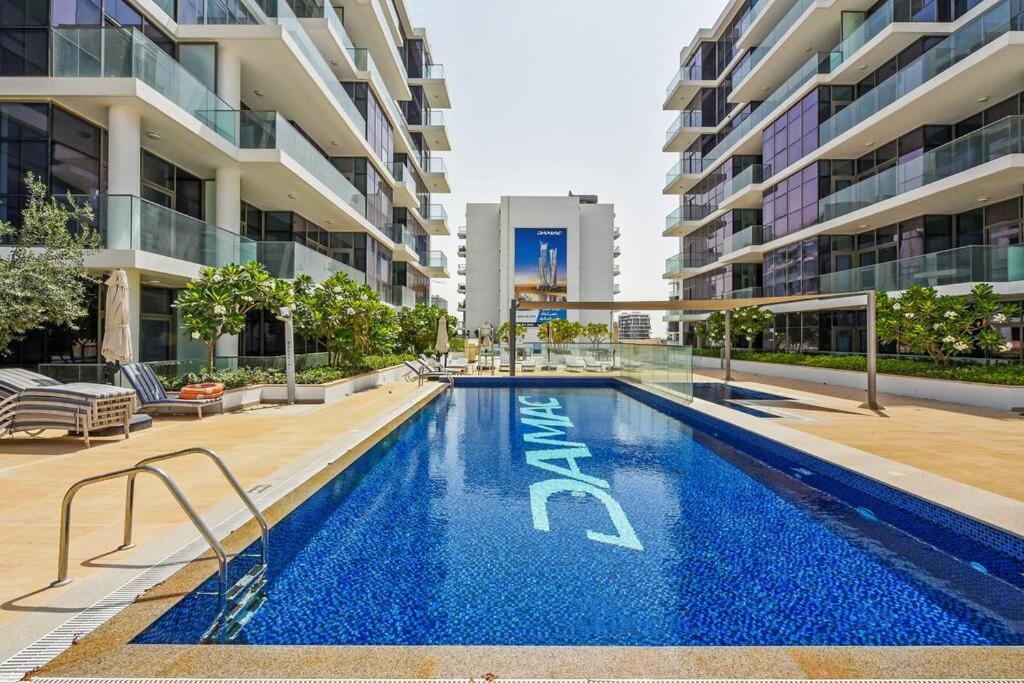 Bright and spacious apartment in DAMAC HILLS