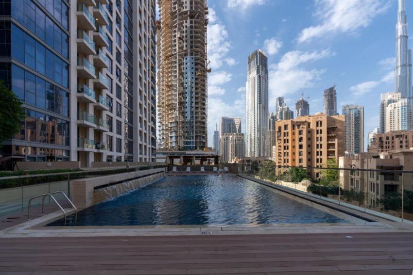 Burj Khalifa View 2BR Spacious Bellevue Tower