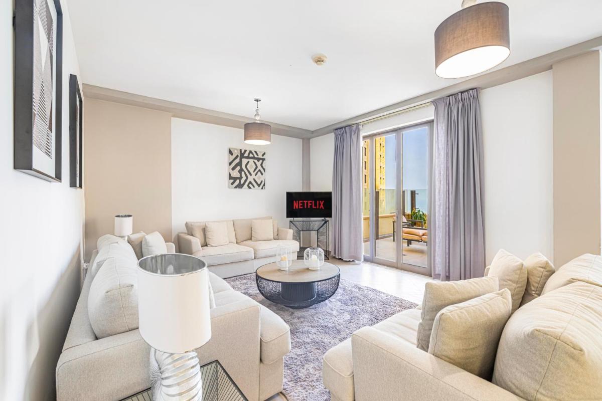 Daniels Sea View 2BR in Murjan Jumeirah Beach Residences