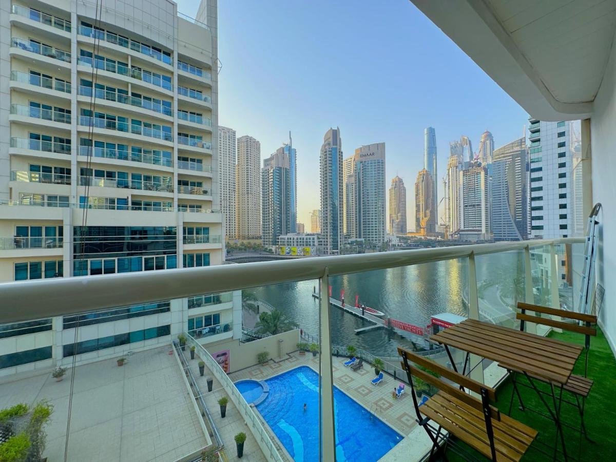 DreamLike Full Pool & Marina View Apartment Dubai