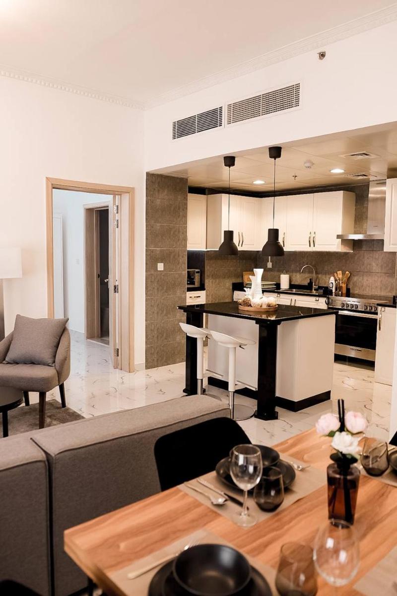 Dubaistay Luxury 2 Bedroom holiday appartment JVC KING and QUEENSIZE