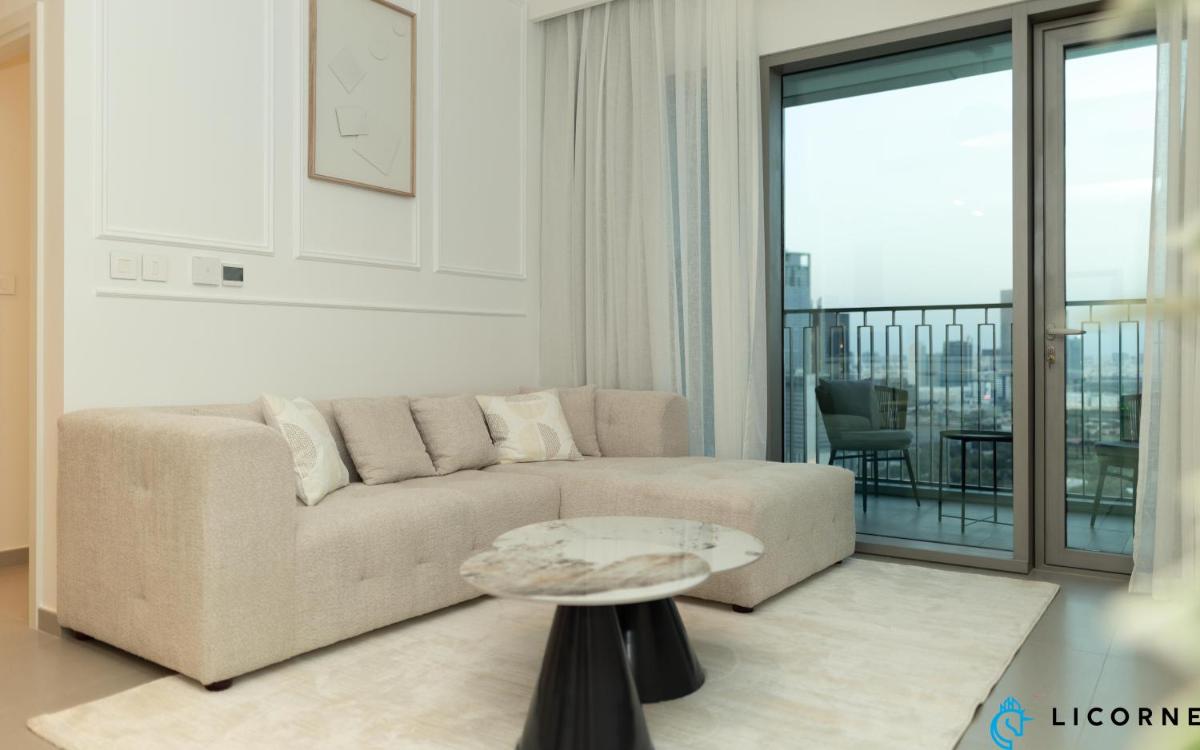 Elegant 1 BR Downtown, Burj Views from Pool, Near Dubai Mall – Downtown Views ll