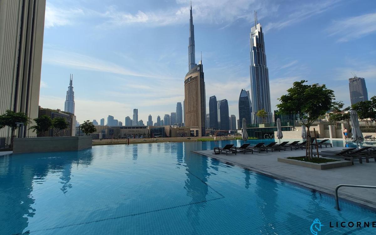 Elegant 1 BR Downtown, Burj Views from Pool, Near Dubai Mall – Downtown Views ll