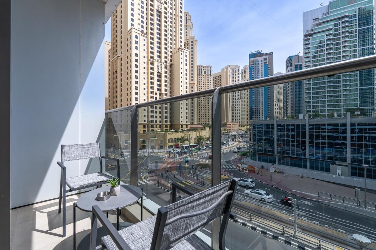 Elegant Studio Sparkle Tower JBR by Suiteable