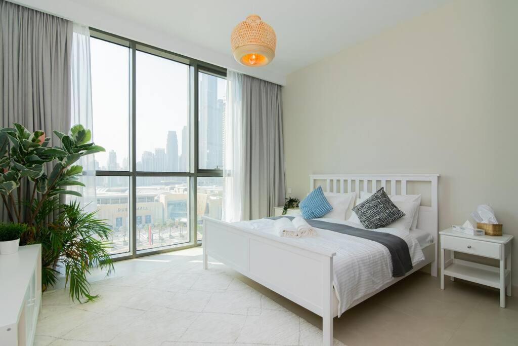 Elite Escape Holiday Home – 2 BHK Getaway with Burj Khalifa View and Dubai Mall Access – 1507