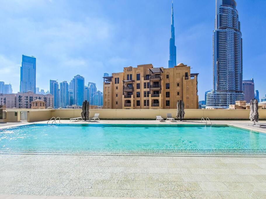 Eloquent Upscale 2BR with Breathtaking Full Burj Khalifa