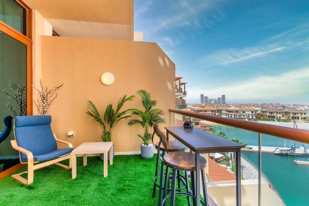 FiveX Studio Oasis living with Burj Al Arab view