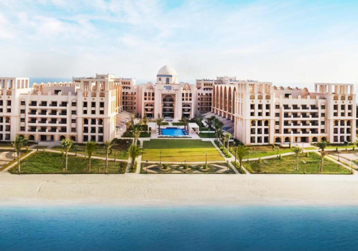 GLOBALSTAY at Palm Jumeirah Beachfront Paradise with Pool and Gym