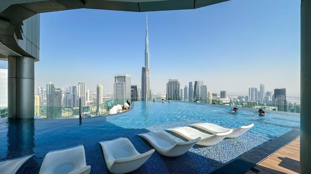 High Floor 2 Bedroom Gem – Burj Khalifa Views