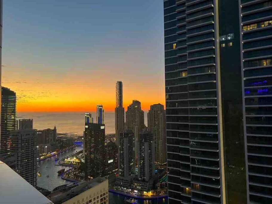 Lux Penthouse 4BHK Dubai Marina 5mins to JBR Beach