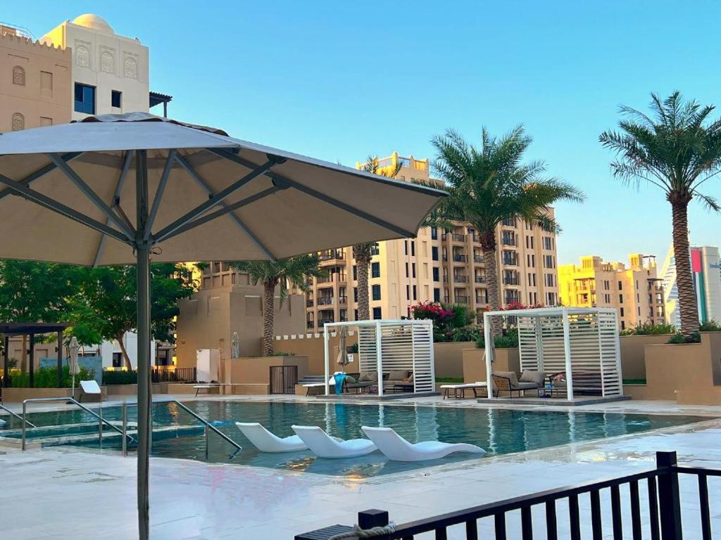 Luxurious Garden View Apartment with Pool & Gym in Madinat Jumeirah