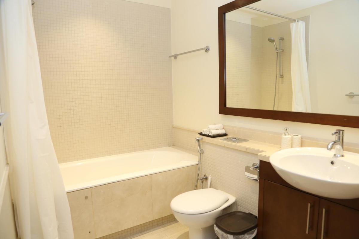 Luxury 1-BR APT Near Burj Khalifa And Dubai Mall