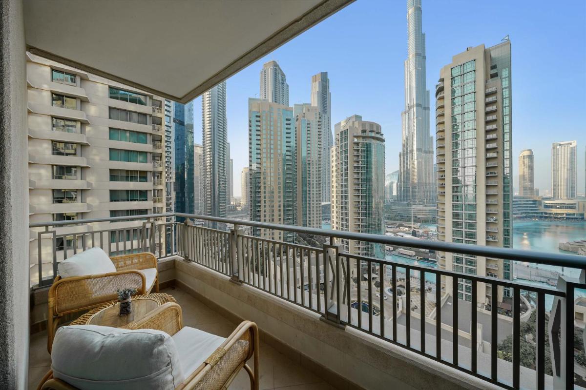 Luxury Apartment with Burj Khalifa View in Downtown