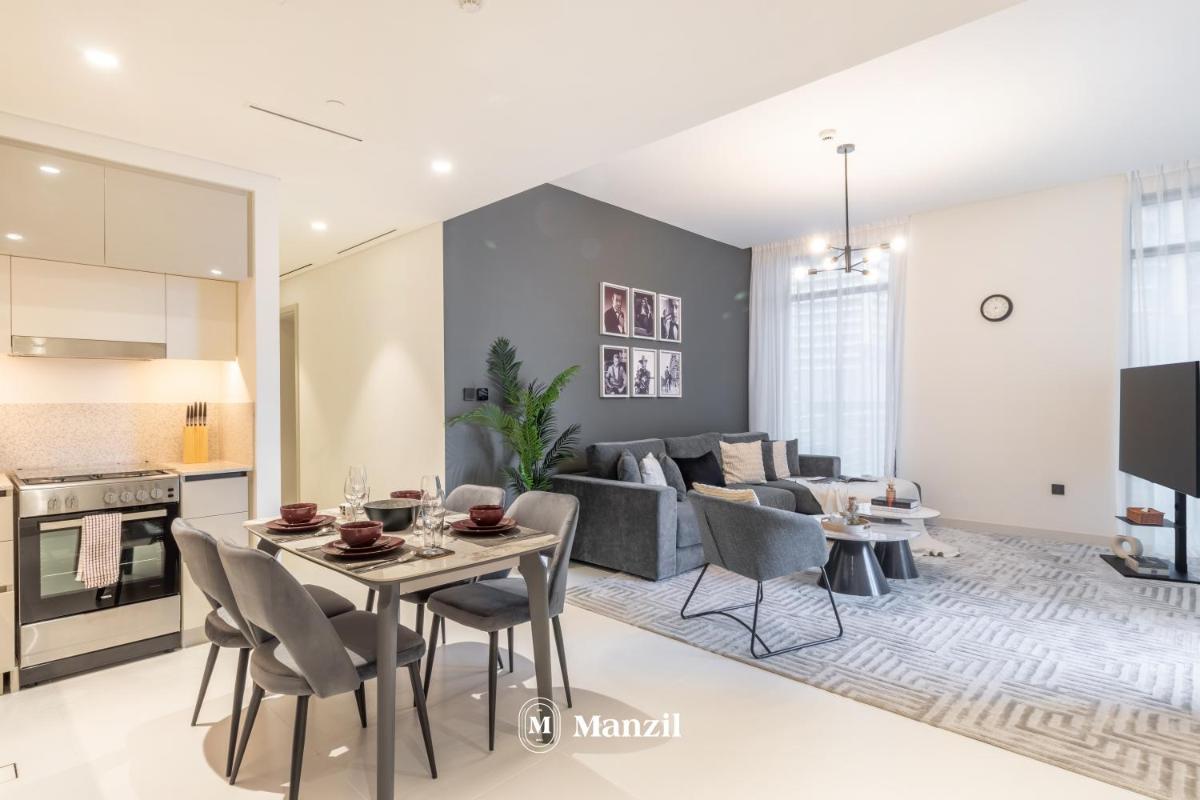 Manzil – 2BR Home in Emaar Beach Front with Sea View