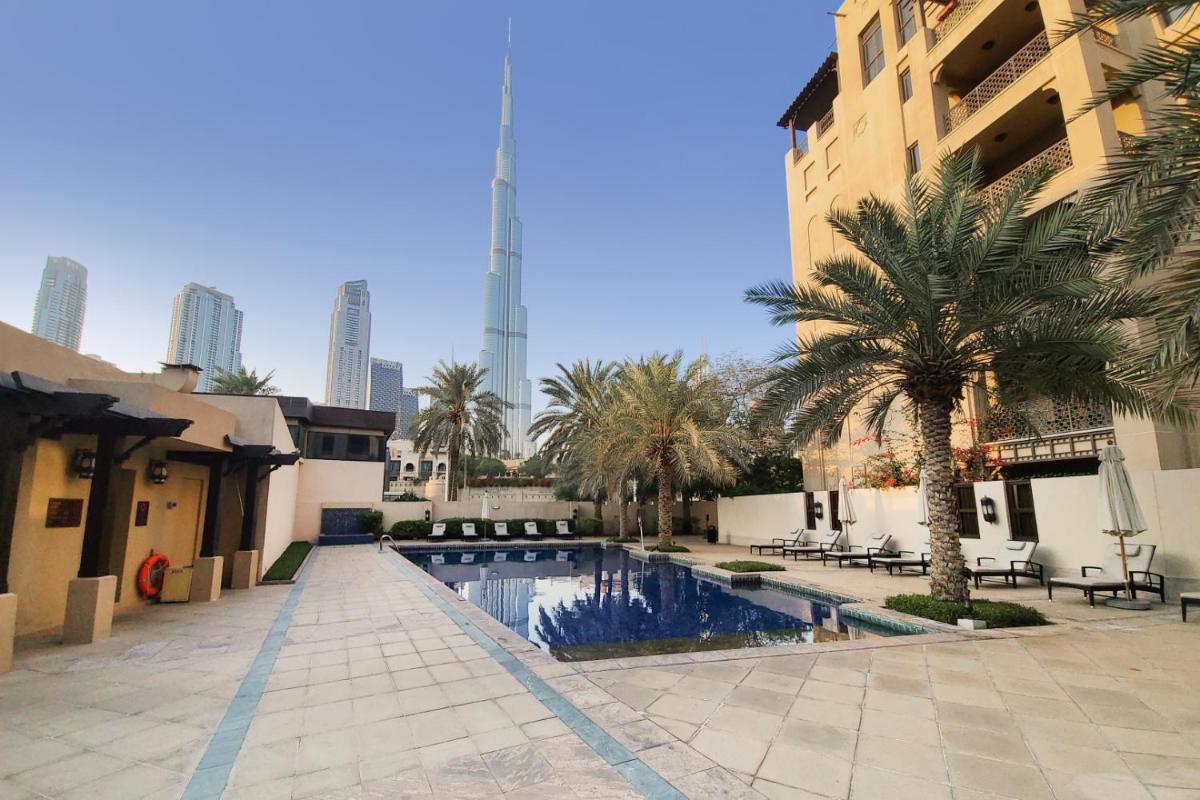 Manzil – Cozy 2BR Penthouse with Private Terrace and Full Burj View in Downtown