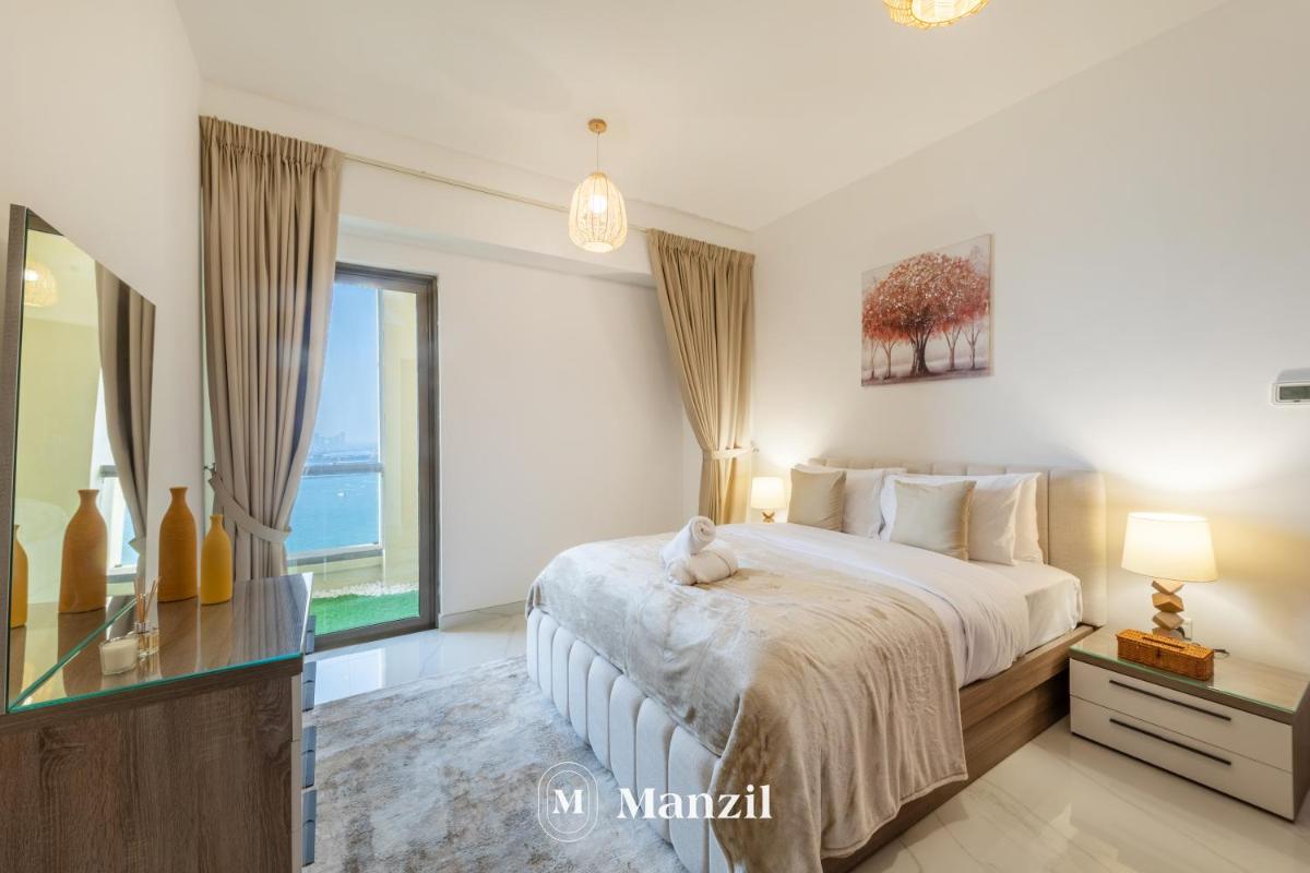 Manzil – Lavish 3BR in JBR with Sea Views and 5 min walk to beach