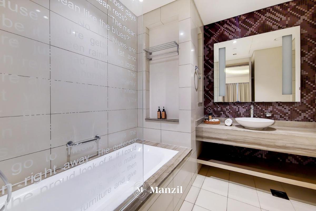 Manzil – Luxury 1BR Apartment in Damac Paramount Tower in Business Bay