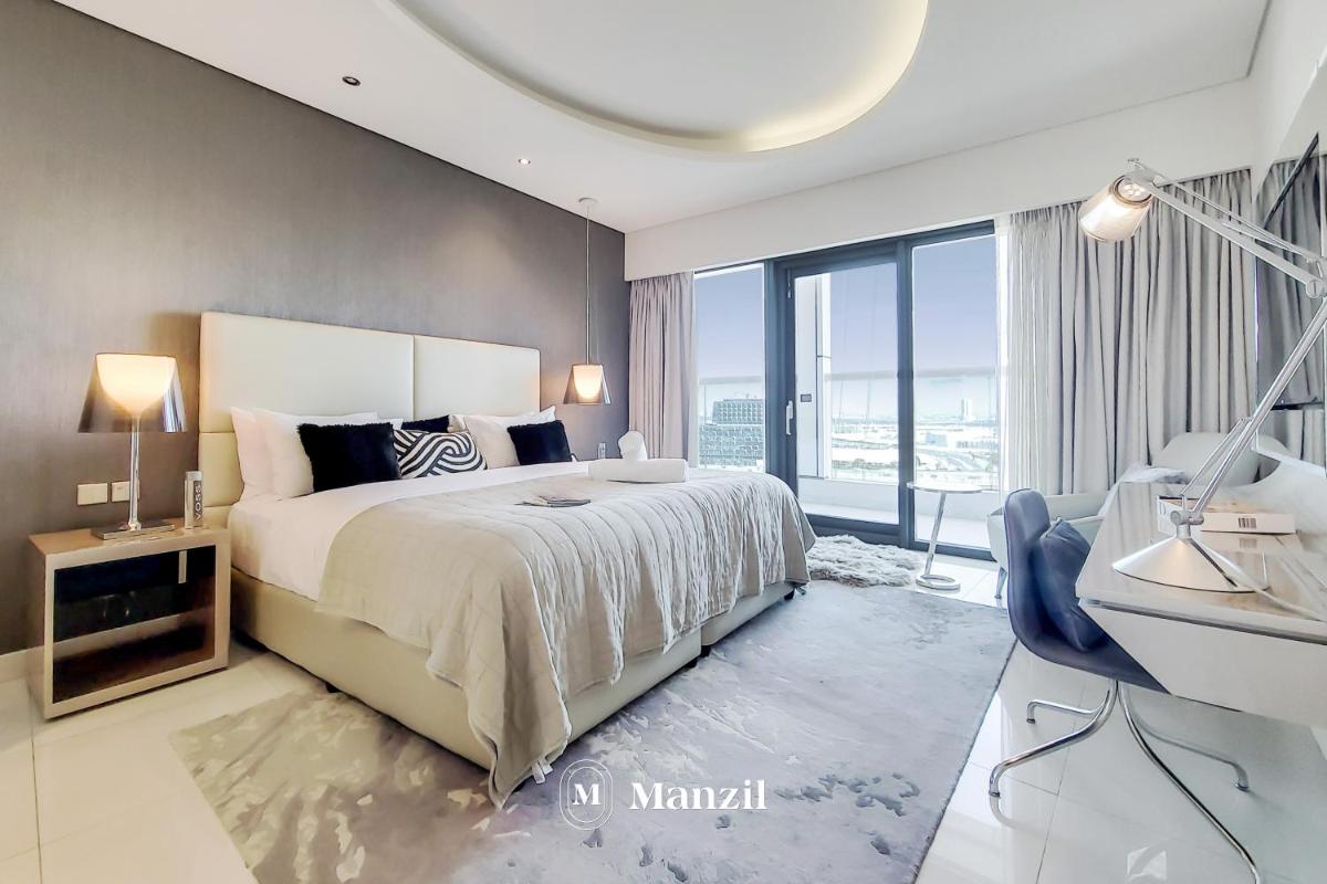 Manzil – Luxury 1BR Apartment in Damac Paramount Tower in Business Bay