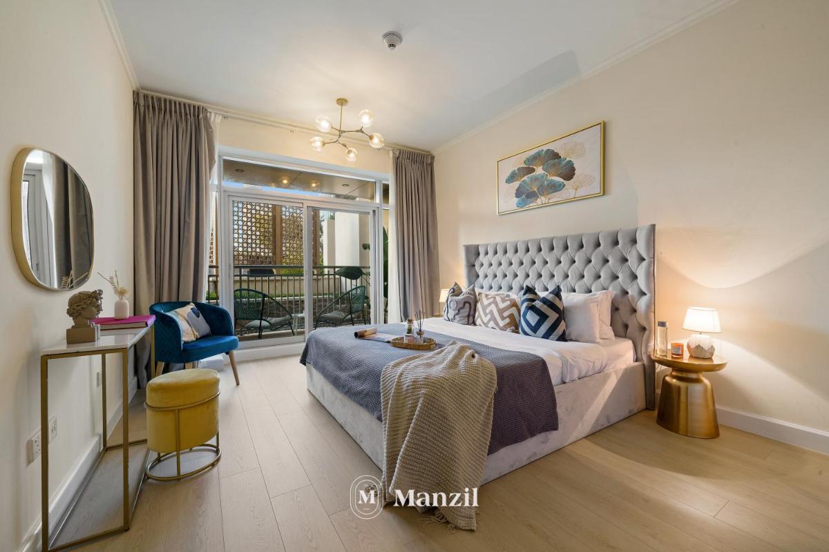 Manzil – Luxury 1BR in Downtown with Full Burj Khalifa View