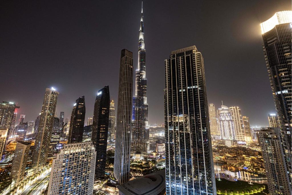 New Sky High Burj Khalifa View Opposite Dubai Mall