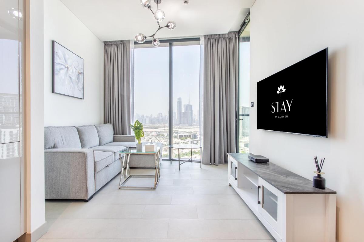 STAY BY LATINEM Luxury 1BR Holiday Home W1815 near Burj Khalifa